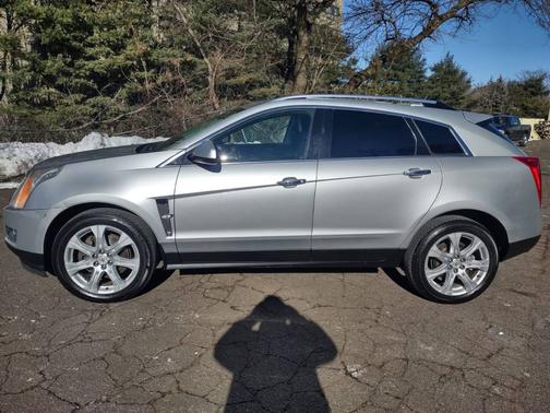 Photo 2 of 23 of 2010 Cadillac SRX Performance Collection